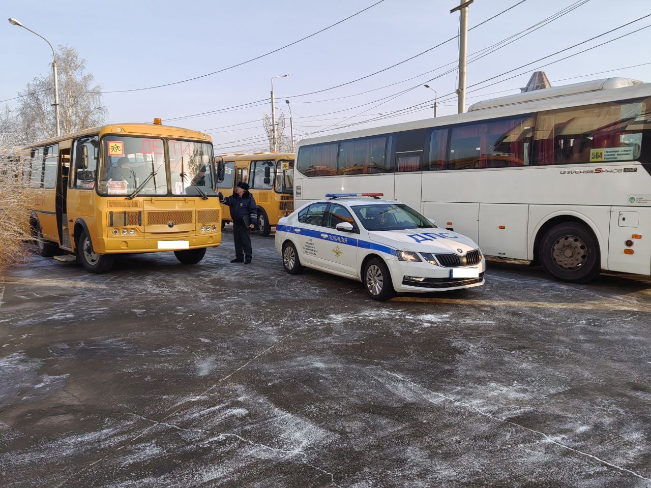 Контроль за перевозкой  организованных групп детей  при проведении традиционной Новогодней  ёлки Губернатора Красноярского края в городе Красноярске